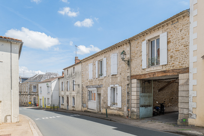 Offres de vente Immeuble Sainte-Hermine (85210)
